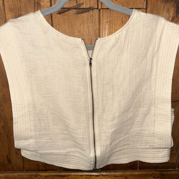 Very J Cream crop Top - Picture 5 of 5